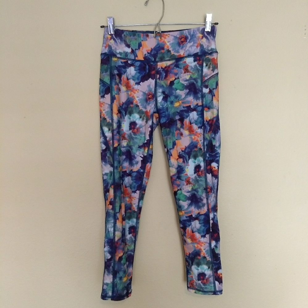 American Eagle athletic high rise capri leggings